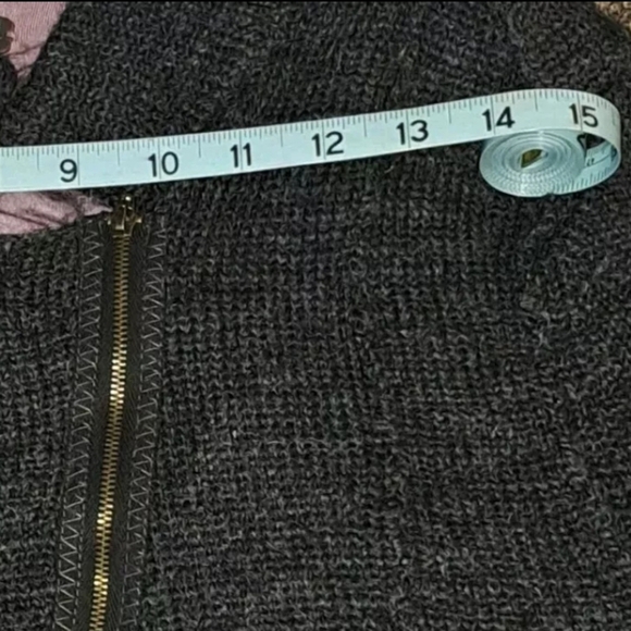 Free People We The People Cropped Grey Black Sweater Jacket Size Small B22#18 - Picture 9 of 11